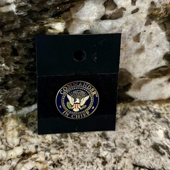 Commander In Chief Pin - Picture 4 of 4